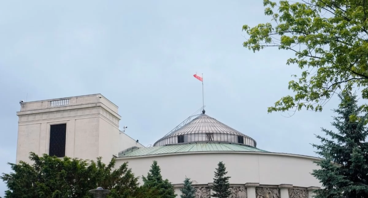 Sejmowa podkomisja popiera Lex Szarlatan