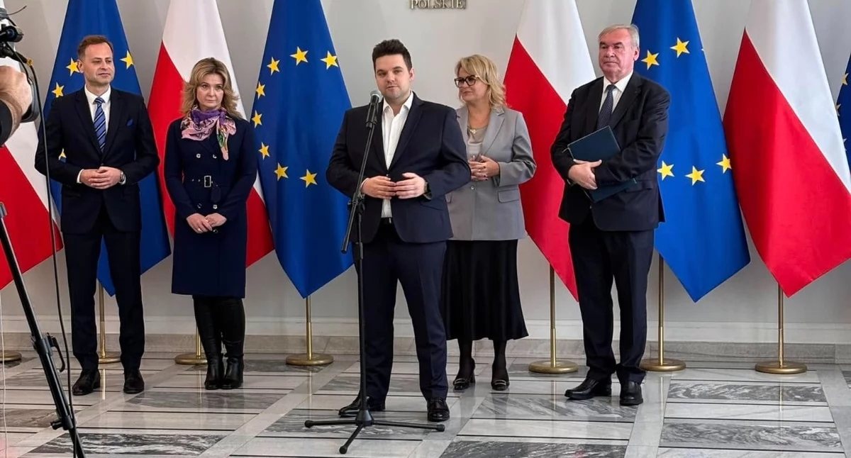 Dawid Kacprzyk zwrócił pół miliona zł Szpitalowi Południowemu. 33 faktury do poprawki