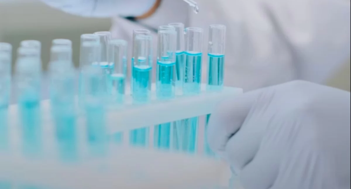 Nowe przepisy dla laboratoriów badających nowotwory. MZ ustaliło stałą opłatę za procedurę akredytacyjną