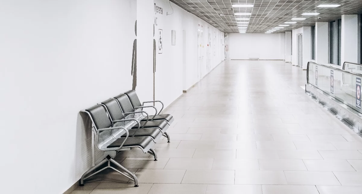 Kontrola NIK w szpitalach klinicznych wykazała poważne nieprawidłowości w pracy personelu i finansach