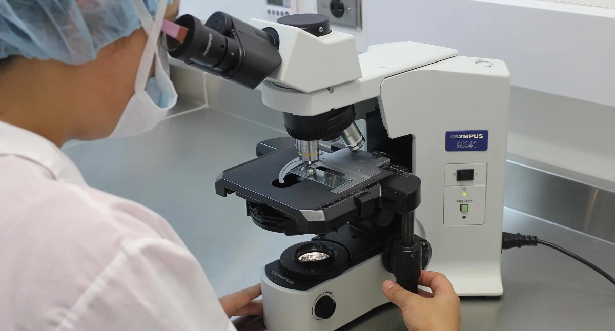 Stwardnienie rozsiane: tańszy lek okazał się równie skuteczny jak okrelizumab