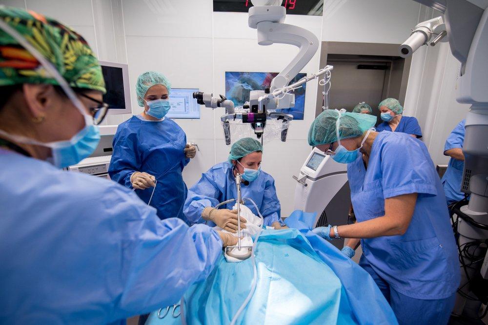 Operacje krtani z użyciem nowoczesnego lasera we wrocławskim Medicus Clinic