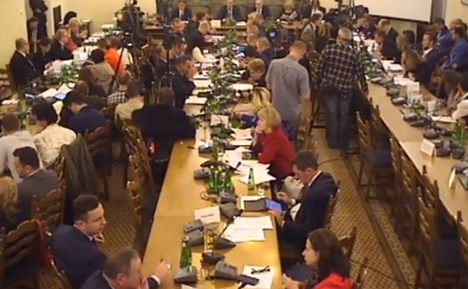 Projekt ustawy o leczniczej marihuanie trafił do podkomisji