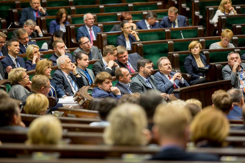 Jakie zdrowotne tematy pojawią się dziś w Sejmie?