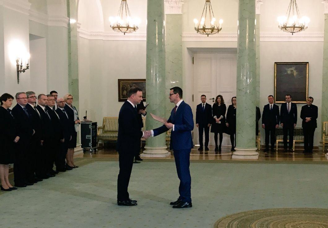 M. Morawiecki już premierem. Odebrał nominację. Ładny gest Radziwiłła