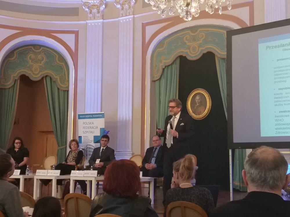 Eksperci: powszechne szczepienia przeciwko rotawirusom i HPV – to priorytet