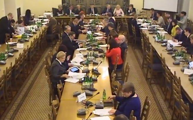 Komisja Zdrowia: poprawki do zmian w onkopakiecie odrzucone