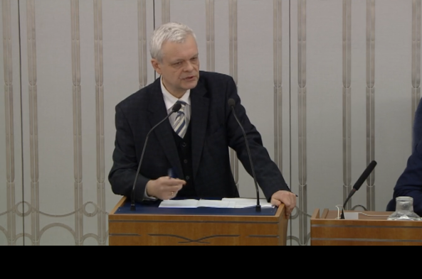 Senat również za przesunięciem kontraktowania na 2017