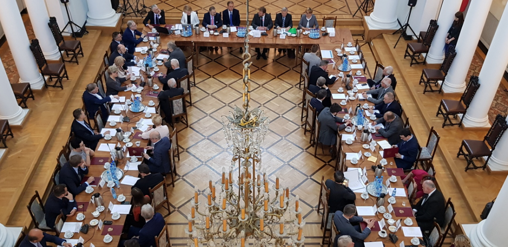 I wespół w zespół: kto zdecyduje o kształcie ochrony zdrowia