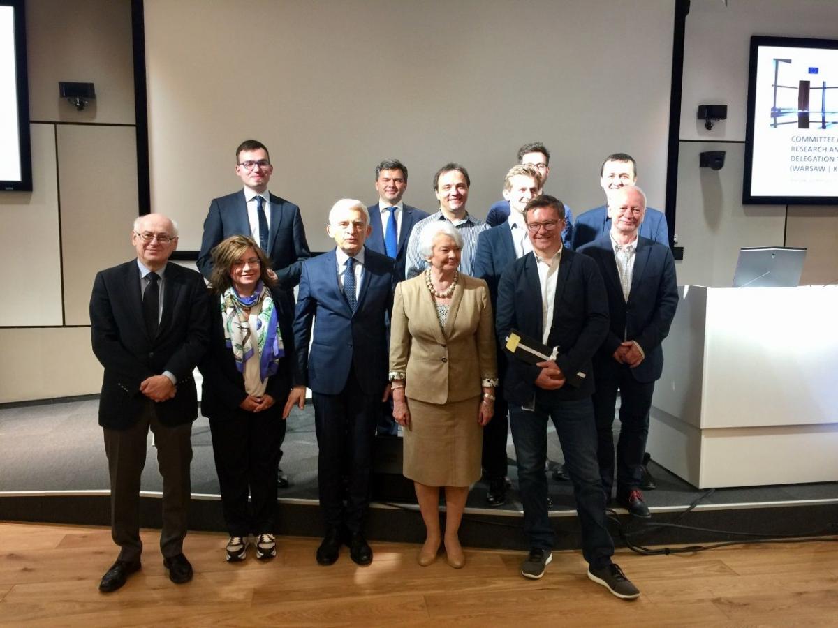 Komisja Europejska chce wesprzeć rozwój medycyny w Polsce