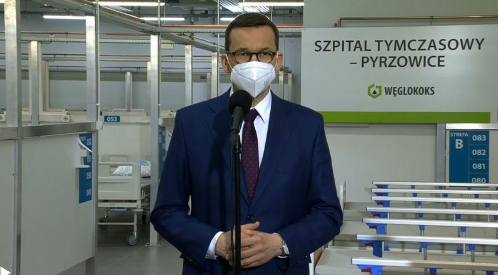 Premier: kolejne restrykcje będą tydzień przed i tydzień pod świętach