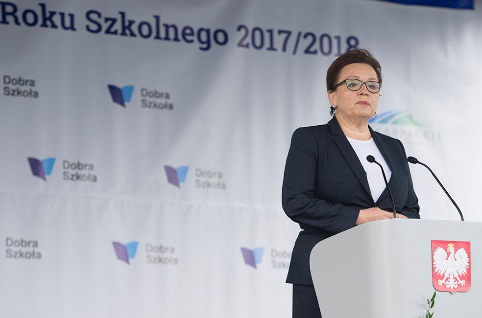 Zalewska: Ustawa o opiece medycznej w szkołach w ciągu miesiąca