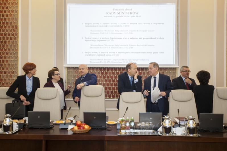 Projekt o płacach minimalnych rekomendowany przez Komitet Stały RM