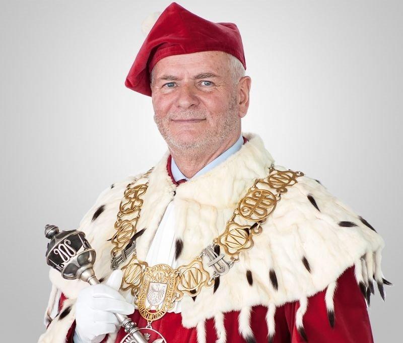 Wrocław: Rektor uczelni medycznej składa rezygnację