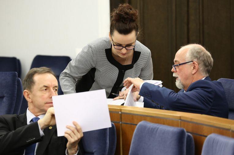 Senat rozpoczyna prace nad budżetem (zapowiedzi)