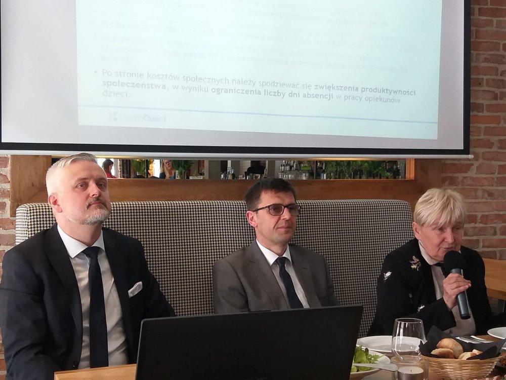 Powszechne szczepienie przeciwko rotawirusom, czyli jak zaoszczędzić 100 mln zł