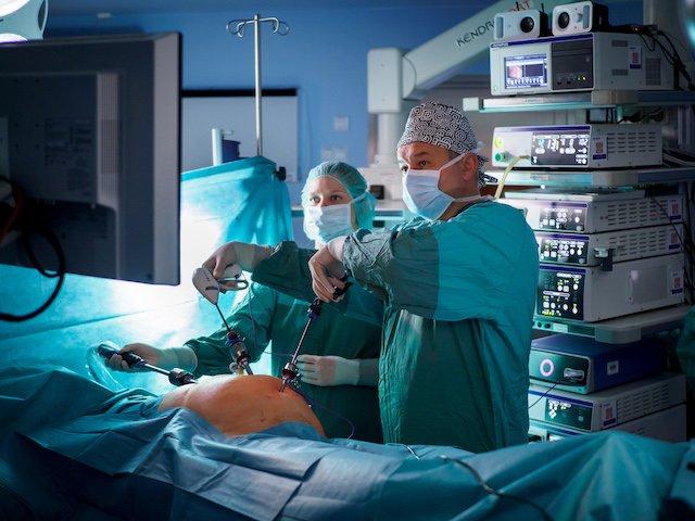 WIM liderem w onkologicznych operacjach laparoskopowych jelita grubego