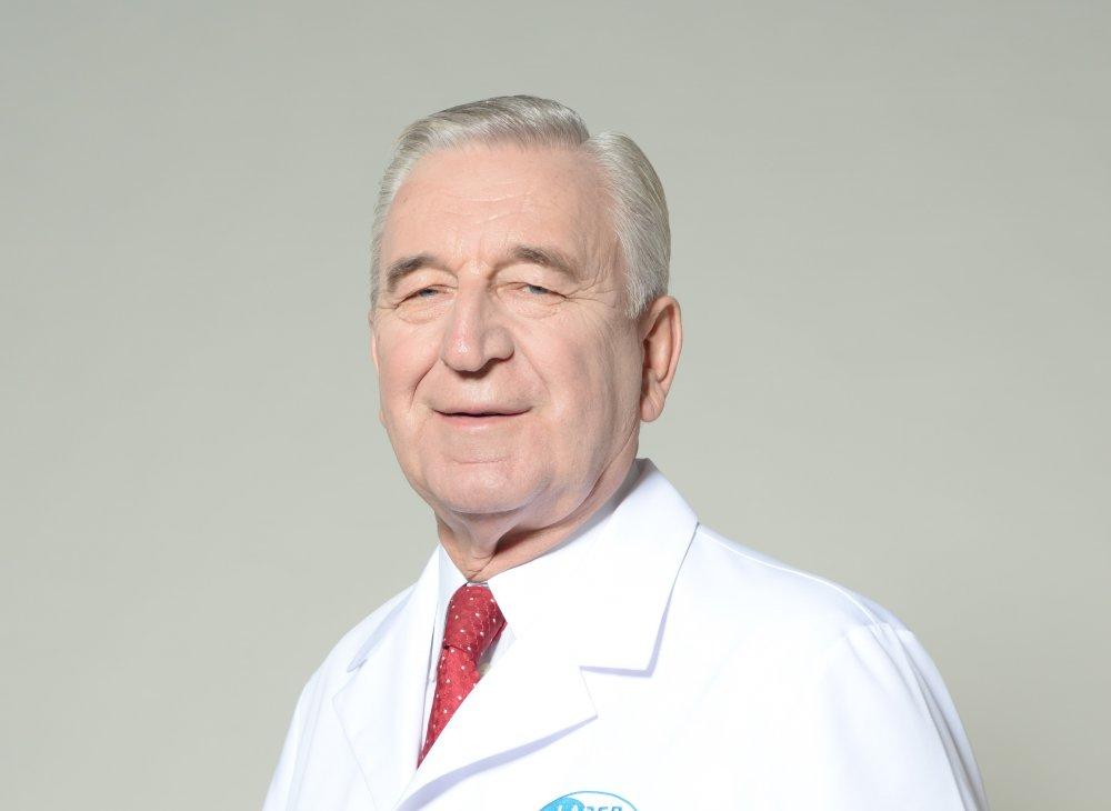 Prof. Szaflik: koronawirus może wniknąć do organizmu przez oczy. Personel medyczny powinien nosić okulary ochronne!