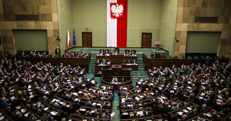 Sejm rozpoczyna prace nad ustawą o darmowych lekach dla osób 75+