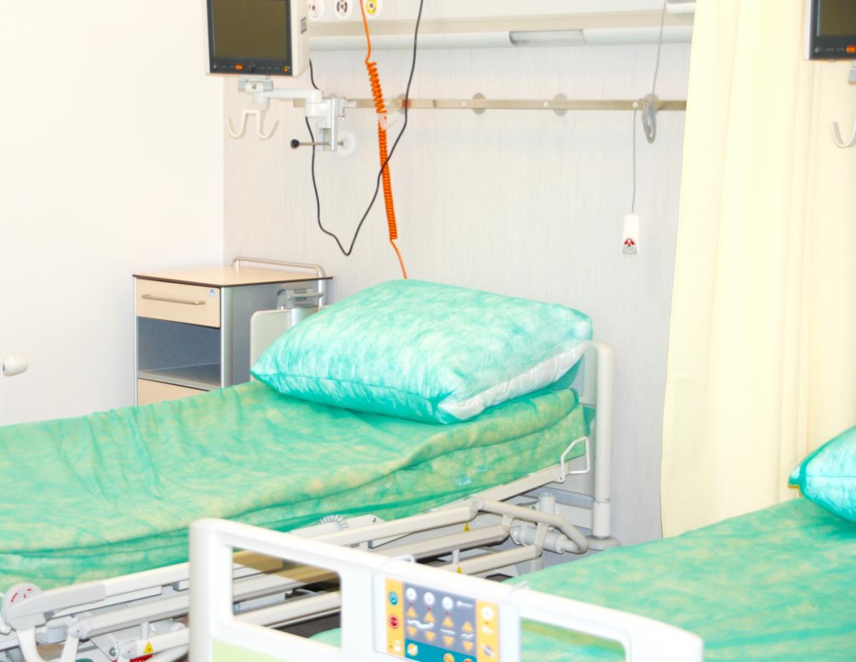 Pracodawcy: Rząd powinien opóźnić wejście w życie sieci szpitali