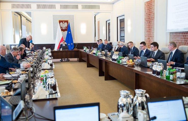 Rząd przyjął projekt ustawy o produktach kosmetycznych
