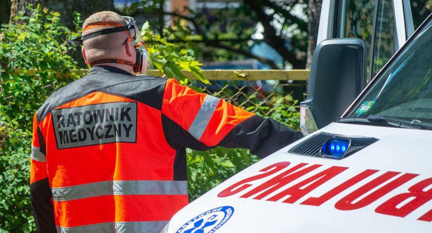 70 proc. wakacyjnych wezwań karetek to wyjazdy bezpodstawne