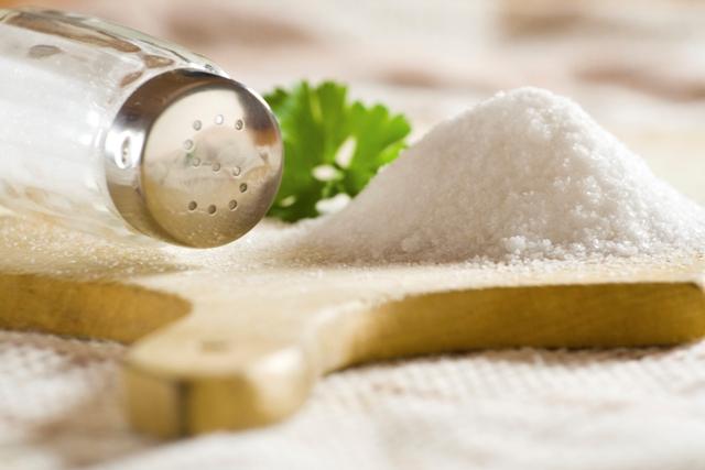 Eksperci: sprawdzajmy zawartość soli w produktach spożywczych