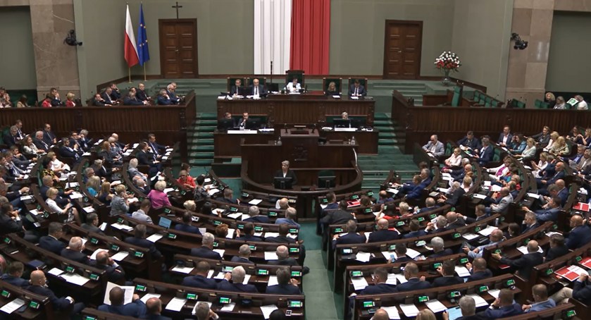 Podwyżki dla medyków zatwierdzone przez Sejm. Do końca roku będą kosztować 7,2 mld zł