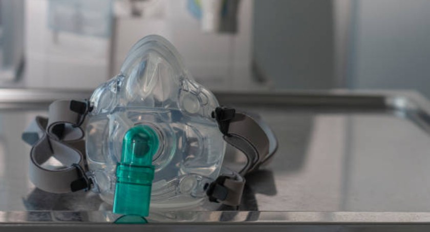 Nieoficjalnie: handlarz bronią, dostarczający respiratory, nie żyje