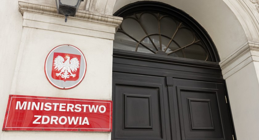 Resort zdrowia o odliczaniu składki zdrowotnej od przychodu