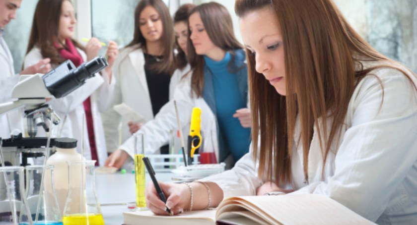Studia na kierunkach lekarskim i lekarsko-dentystycznym. Znamy limity przyjęć