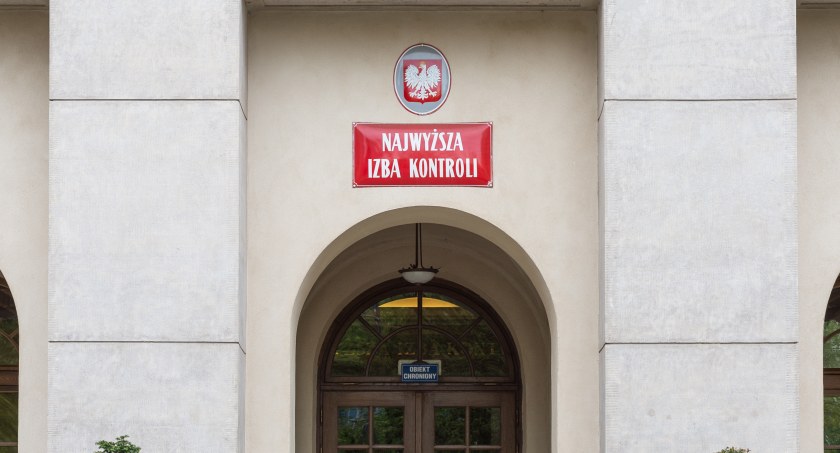 Związek Powiatów Polskich złoży skargę do NIK ws. podwyżek