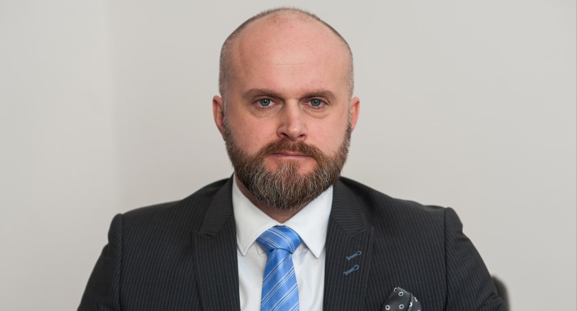 K. Łanda: Zasady finansowania to kwestia polityczna (WYWIAD)