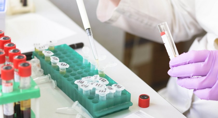 Komisja Zdrowia zarekomendowała poprawkę do projektu ustawy o medycynie laboratoryjnej