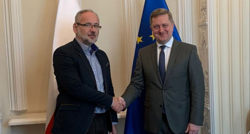 MZ: Polska przekaże Ukrainie milion szczepionek przeciw COVID-19
