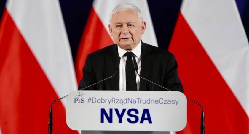 Tematy zdrowotne na wyborczej ścieżce. Prezes PiS o pensjach medyków 