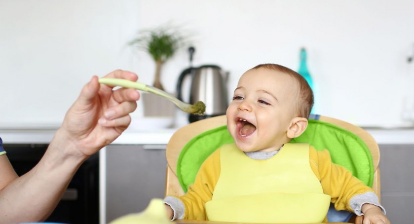 Zadbaj o odpowiednią dietę swojego dziecka już dzisiaj – wnioski z raportu „Bezpieczeństwo żywności a potrzeby żywieniowe niemowląt i małych dzieci”