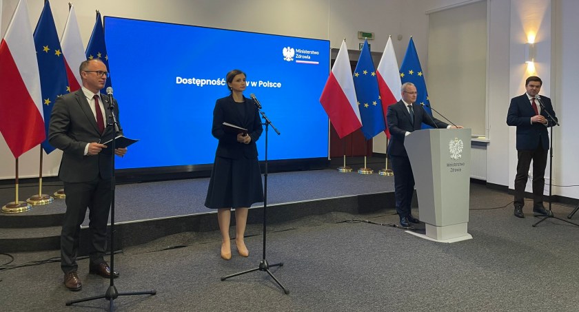 Problemy z dostępnością leków w Polsce nie są większe niż zazwyczaj 