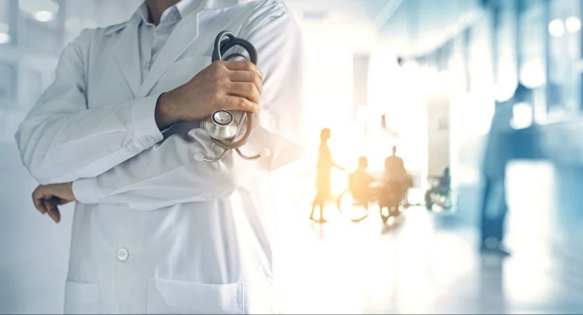 Cieszyński: każdy szpital powinien zadbać o cyberbezpieczeństwo, korzystając z programu rządowego