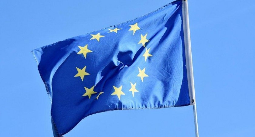 Centralne zakupy leków KE. Zabezpieczono 3,5 mln dawek leku przeciwko COVID-19