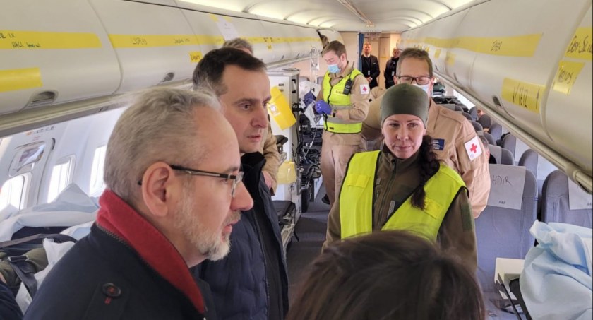 Ewakuacja pacjentów z Ukrainy. MZ: jesteśmy gotowi zwiększyć wydolność