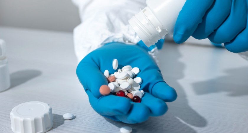 Przy antybiotyku współpraca musi być po obu stronach lekarskiego biurka