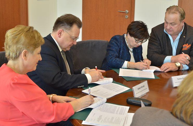 W Warszawie naprotechnologia zamiast in vitro