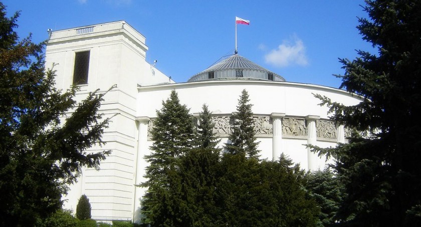 W Sejmie o szczepieniach przeciw HPV – termin i kształt programu szczepień znany. Co z promocją?