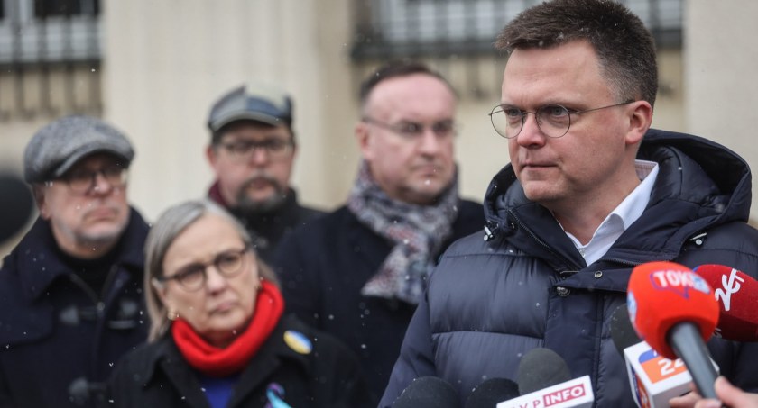 Szymon Hołownia apeluje o doinwestowanie programu reformy psychiatrii dziecięcej