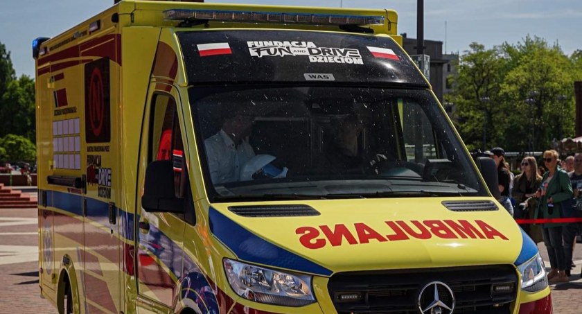 Pierwsza w kraju neonatologiczna karetka kontenerowa trafiła do ICZMP