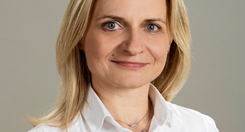 Pacjenci mylą je z aparatem słuchowym. Wzmacniacze dźwięku mogą zaszkodzić