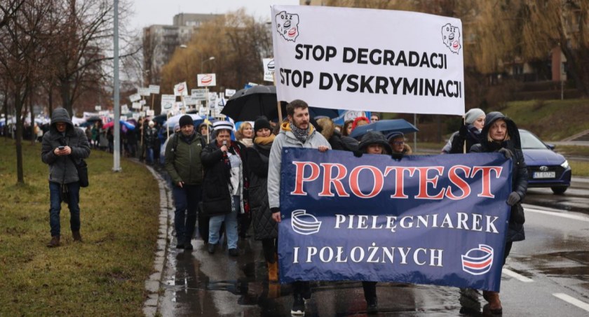 Kolejne manifestacje pielęgniarek. W kwietniu wyjdą na ulice Krakowa i Katowic