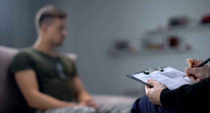 Co 10 pracownik w Polsce przebywał na zwolnieniu z powodu problemów psychicznych 