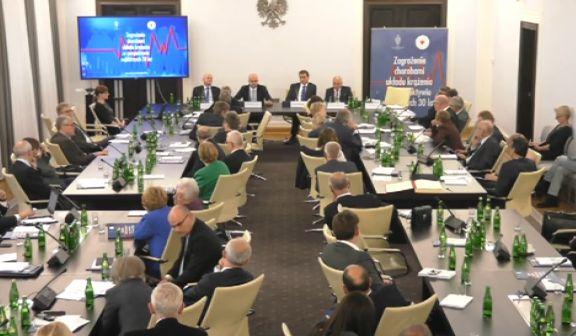 K. Łanda: korupcja i kolejki, to objawy tej samej choroby